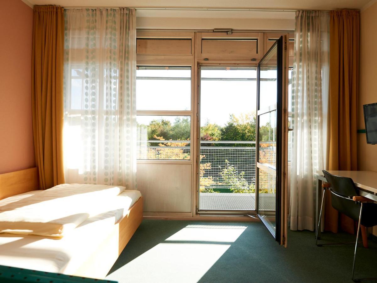 Hotel Sportschule Oberhaching Exterior foto